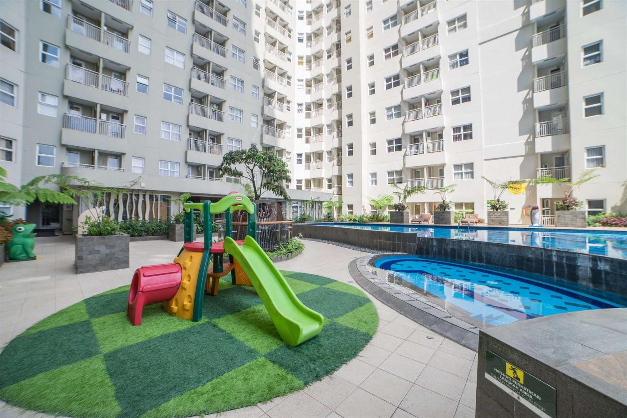 Strategic And Comfortable 2br At Gateway Pasteur By Travelio *